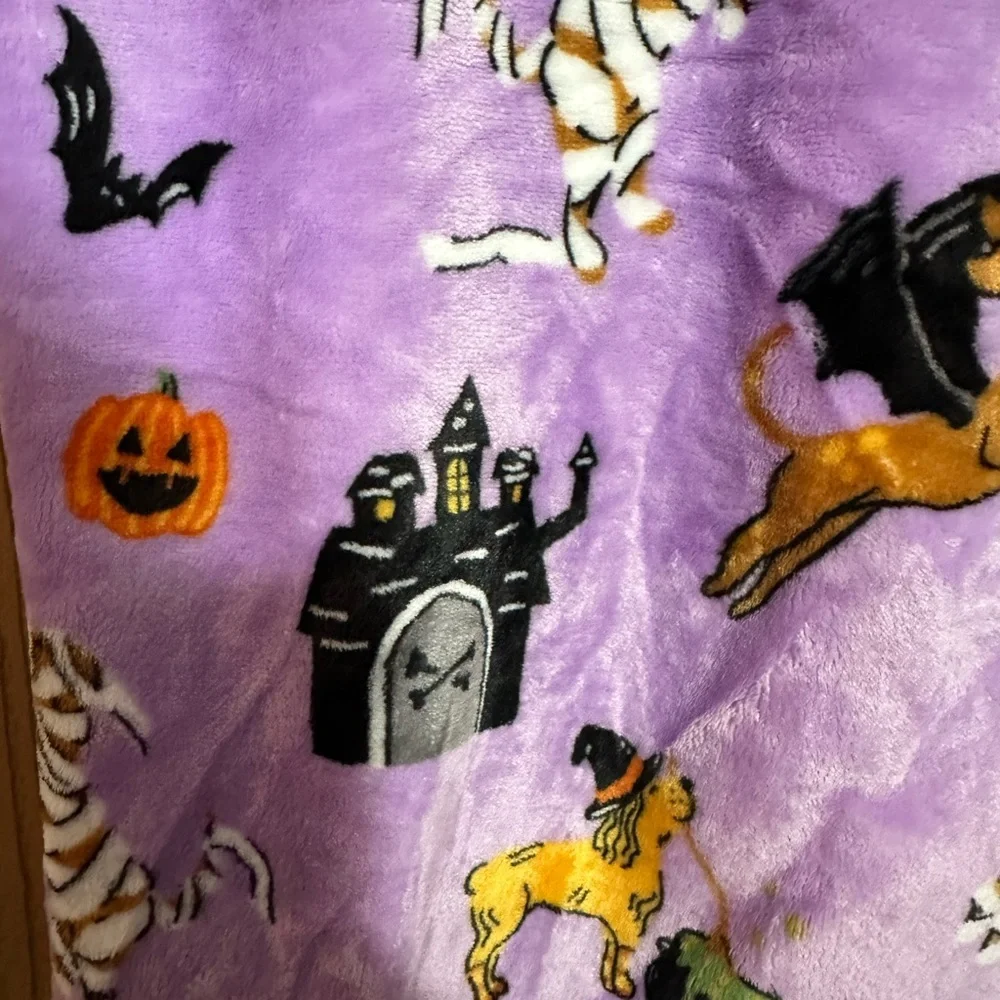 Spooky Season Velvet Plush Throw Blanket - Purple